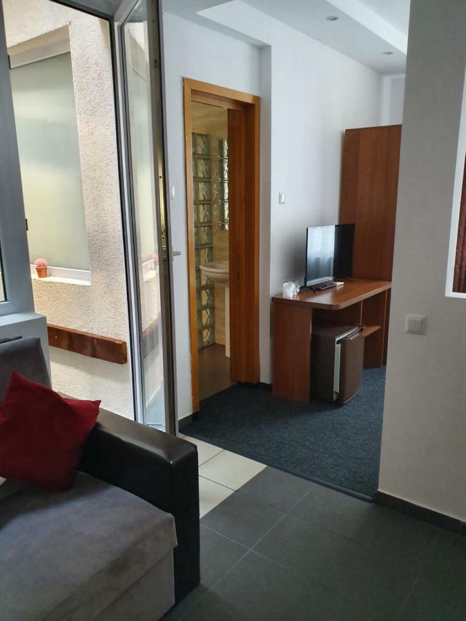 Tranzitrooms Bukarest Kültér fotó